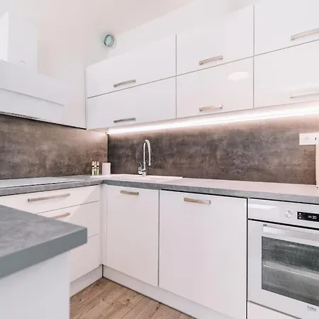 Apartmán Ah Radnica Luxury Jacuzzi *